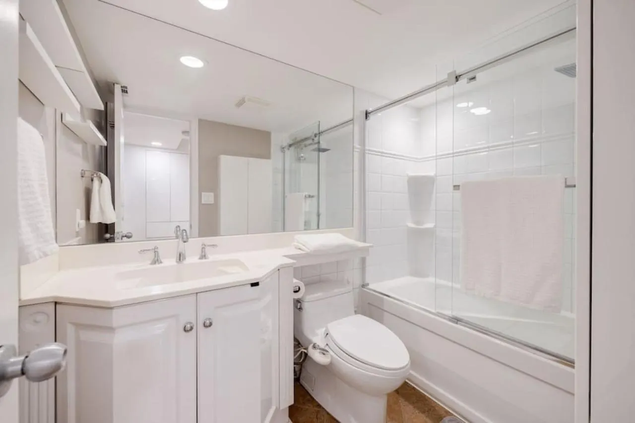 Villa Prime Location 2Br With Kingbed In Vibrant Toronto