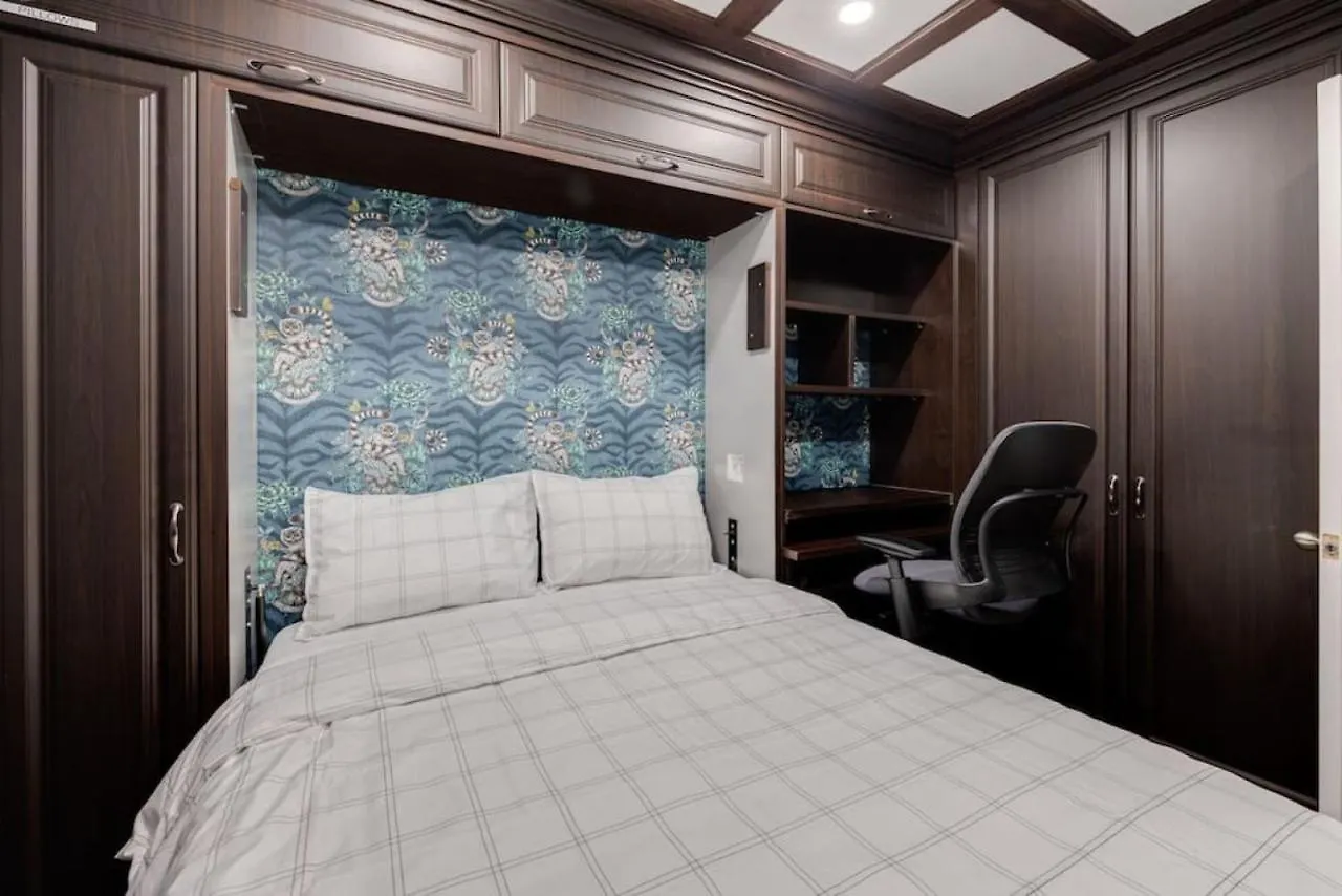 Villa Prime Location 2Br With Kingbed In Vibrant Toronto